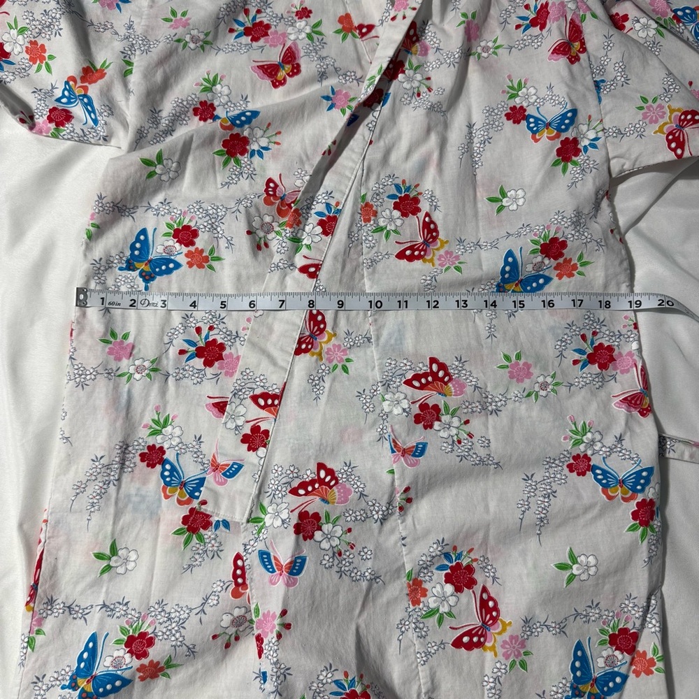 Ichi-Ban Japanese Cotton Kimono Robe – Butterfly Floral Print – Size LL (US L) - Picture 11 of 13